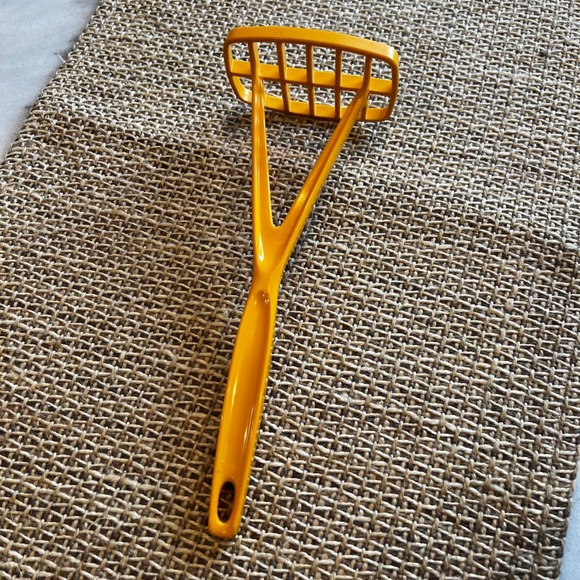 Vintage Foley Grid Masher Kitchen Tool Yellow Potato Food Prep Gadget - Picture 1 of 5